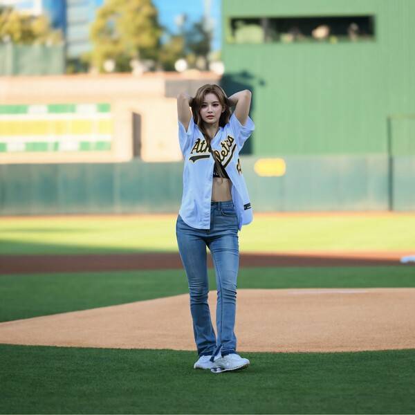 엔믹스 설윤 시구(사진=스포츠인텔리전스)