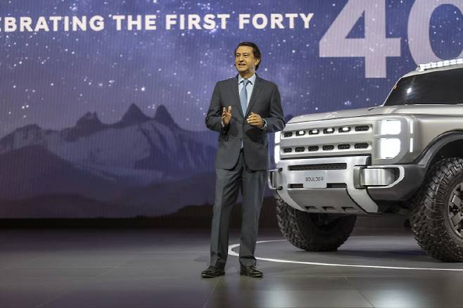 1일(현지시간) 뉴욕오토쇼에서 볼더(Boulder) 콘셉트를 소개하는 호세 무뇨스 현대차 사장 (사진=현대차)