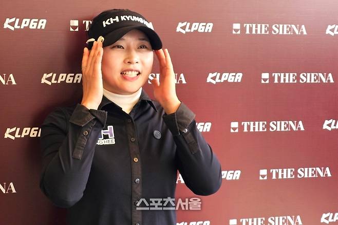 조은채가 2일 더시에나벨루토CC에서 열린 KLPGA투어 더시에나 오픈 1라운드를 순조롭게 마친 뒤 인터뷰하고 있다. 사진 | 여주=장강훈 기자 zzang@sportsseoul.com