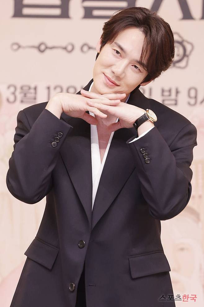 SBS 새 금토드라마 '신이랑 법률사무소' 제작발표회에 참석한 유연석. ⓒ이혜영 기자 lhy@hankooki.com