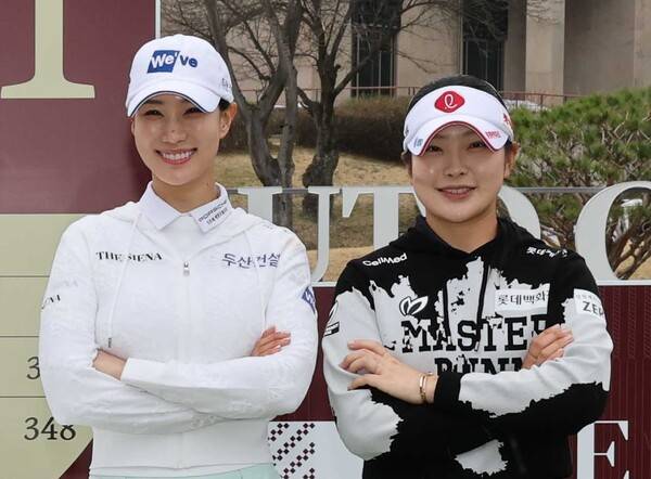 2026년 한국여자프로골프(KLPGA) 투어 '국내 개막전' 더 시에나 오픈에 출전하는 유현주, 유현조 프로. 사진은 공식 포토콜에 참가한 모습이다. 사진제공=KLPGA (사진을 무단으로 사용하지 마십시오.)
