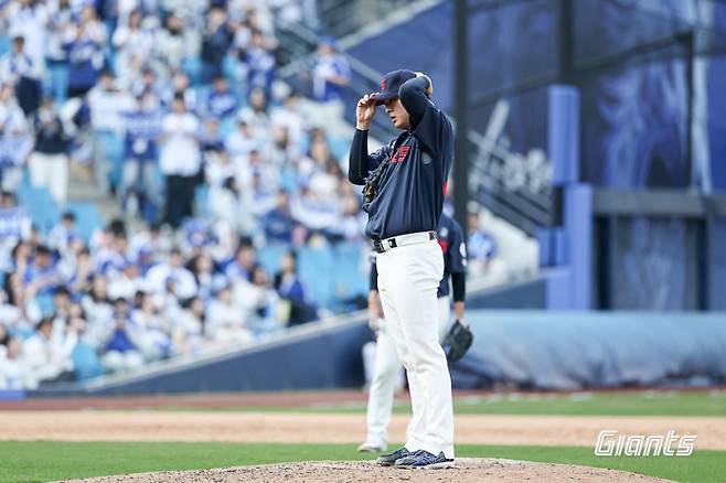 예견된 부침. 롯데 자이언츠 마운드 기둥 김원중(33)이 이 위기를 어떻게 이겨낼까. 사진=롯데 자이언츠