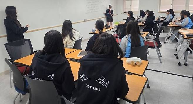 [안동=뉴시스] 경주 근화여고 공동 교육과정 수업. (사진=경북교육청 제공) 2026.04.02. photo@newsis.com *재판매 및 DB 금지