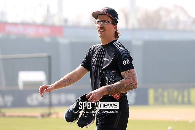 ▲ 2일 잠실 KIA전에서 올 시즌 첫 선발 등판에 나서는 라클란 웰스 ⓒ곽혜미 기자