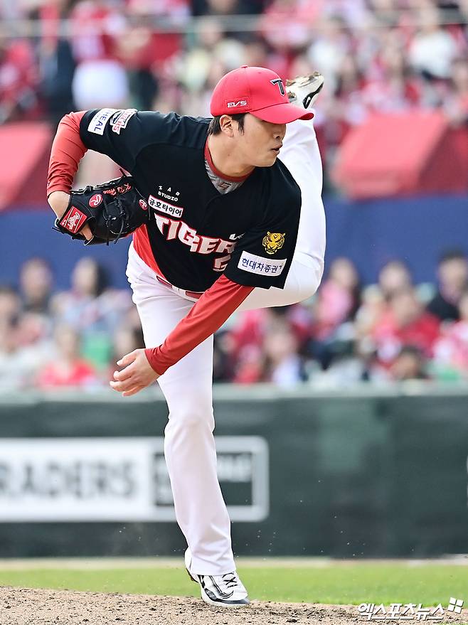 29일 오후 인천SSG랜더스필드에서 열린 '2026 신한 SOL Bank KBO리그' KIA 타이거즈와 SSG 랜더스의 경기, 8회말 KIA 김기훈이 역투하고 있다. 엑스포츠뉴스 DB