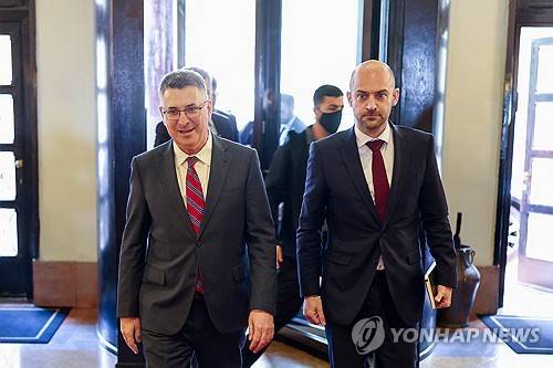 지난달 20일 이스라엘 방문해 기드온 사르 외무장관 만난 장노엘 바로 프랑스 외무 [로이터 연합뉴스 자료사진. 재판매 및 DB 금지]