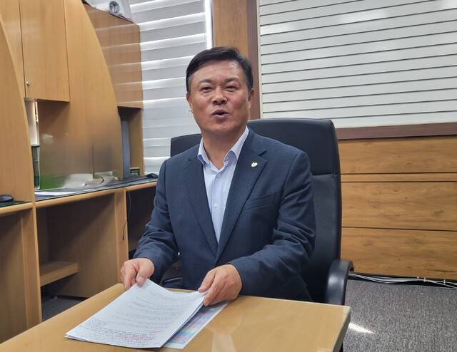 민주당 예비후보들의 공개 합동토론회 참여와 의혹제기에 이학수 시장이 반박하며 입장을 밝혔다. 사진=임장훈기자