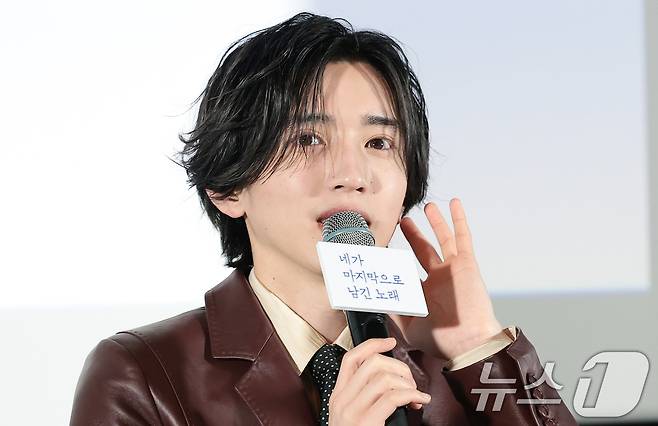 일본 배우 미치에다 슌스케(道枝駿佑)가 3일 서울 용산구 CGV용산아이파크몰에서 열린 영화 ‘네가 마지막으로 남긴 노래’ 기자 간담회에서 취재진 질문에 답하고 있다. 지난 1일 개봉한 '네가 마지막으로 남긴 노래'는 시를 쓰는 소년 '하루토'와 노래로 세상을 그리는 소녀 '아야네'가 둘만의 음악과 사랑을 완성해 가는 청춘을 그린 작품이다. ⓒ 뉴스1 권현진 기자