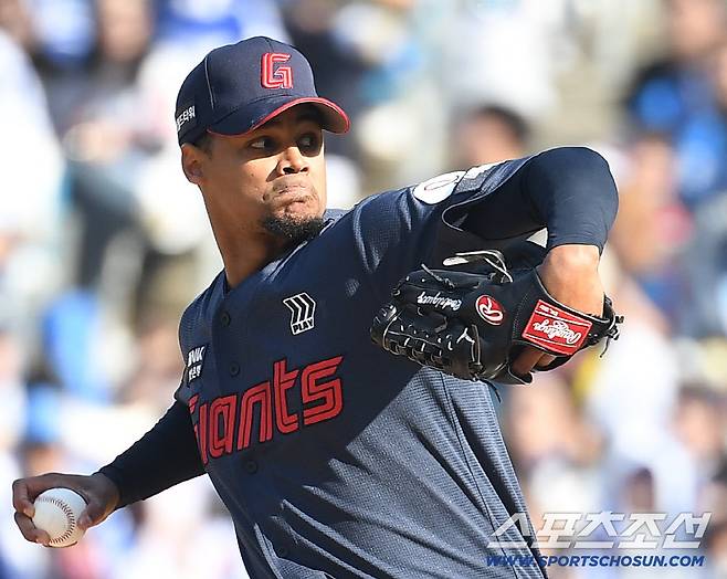 28일 대구 삼성라이온즈파크에서 열리는 삼성과 롯데의 개막전 경기. 선발 투구하고 있는 롯데 로드리게스. 대구=송정헌 기자songs@sportschosun.com/2026.03.28/