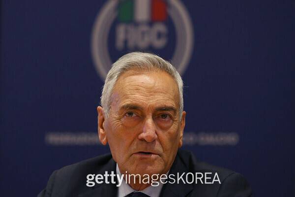 이날(3일) 사임을 발표한 가브리엘레 그라비나 이탈리아축구협회장. ⓒGettyimagesKorea