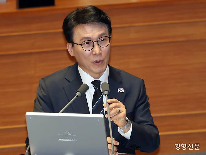 김민석 국무총리가 3일 국회 정치·외교·통일·안보 대정부질문에서 발언하고 있다. 박민규 선임기자