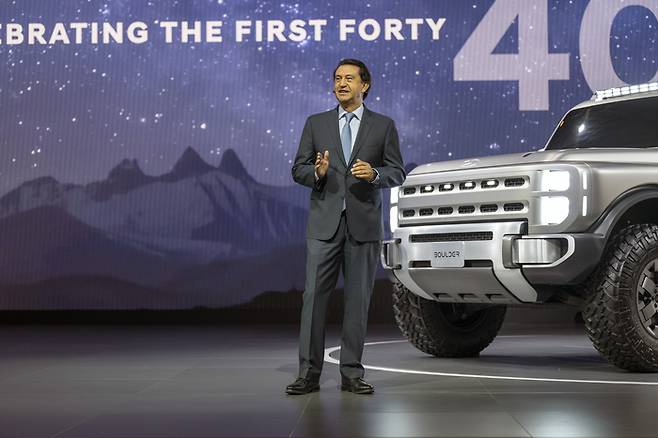 현대자동차가 1일(수, 현지시간) 미국 뉴욕 제이콥 재비츠 컨벤션 센터(Jacob Javits Convention Center)에서 열린 ‘2026 뉴욕 국제 오토쇼(2026 New York International Auto Show)’에서 ‘볼더(Boulder)’ 콘셉트를 전 세계 최초로 공개했다. 호세 무뇨스(José Muñoz) 현대차 대표이사 사장이 2026 뉴욕 국제 오토쇼 현대차 프레스 컨퍼런스에서 발표하는 모습. [현대차]