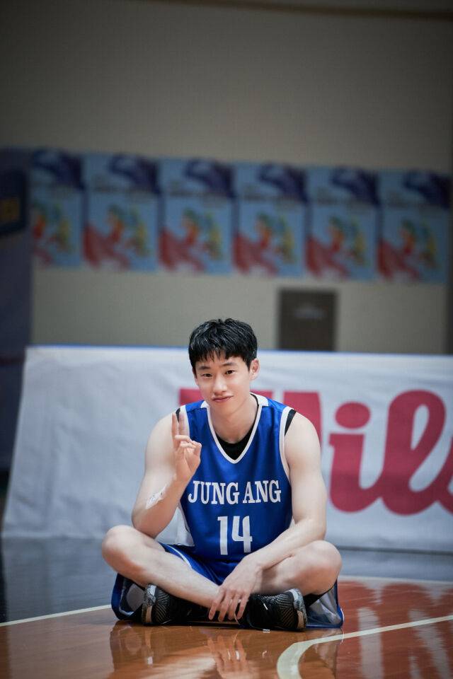 '리바운드' 김민/(주)바른손이앤에이