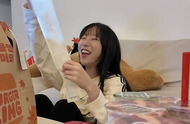 요기요가 먹방 유튜버 쯔양과 진행한 이벤트 한 장면. [유튜브 요기요 캡처]