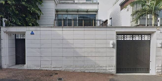 [서울=뉴시스] 2일 홍콩 사우스차이나모닝포스트(SCMP)에 따르면 홍콩의 스포츠 행정가 로런스 위 캄키(80)는 최근 카우룽통에 있는 자택을 약 1억9000만 홍콩달러(약 368억원)에 매각했다. (사진=구글맵 캡처) *재판매 및 DB 금지