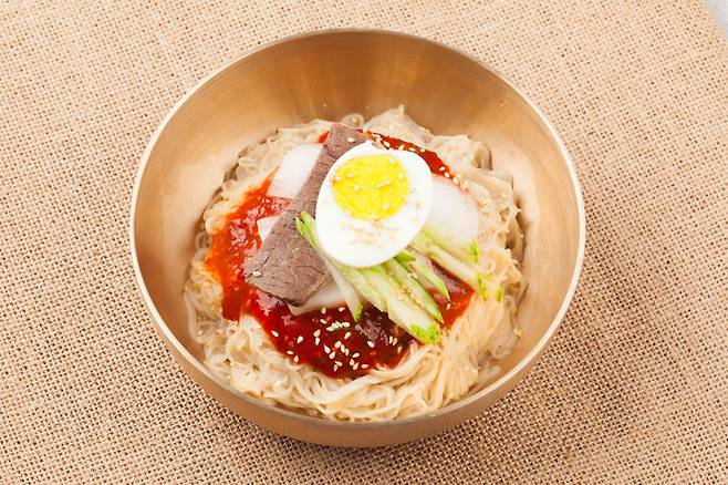 [서울=뉴시스] 비빔냉면 소스에는 많은 양의 설탕이 포함돼 있다. (사진=유토이미지) *재판매 및 DB 금지