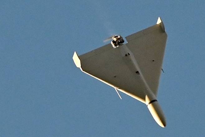 이란의 공격용 드론 ‘샤헤드-136′이 비행하는 모습. AFP연합뉴스