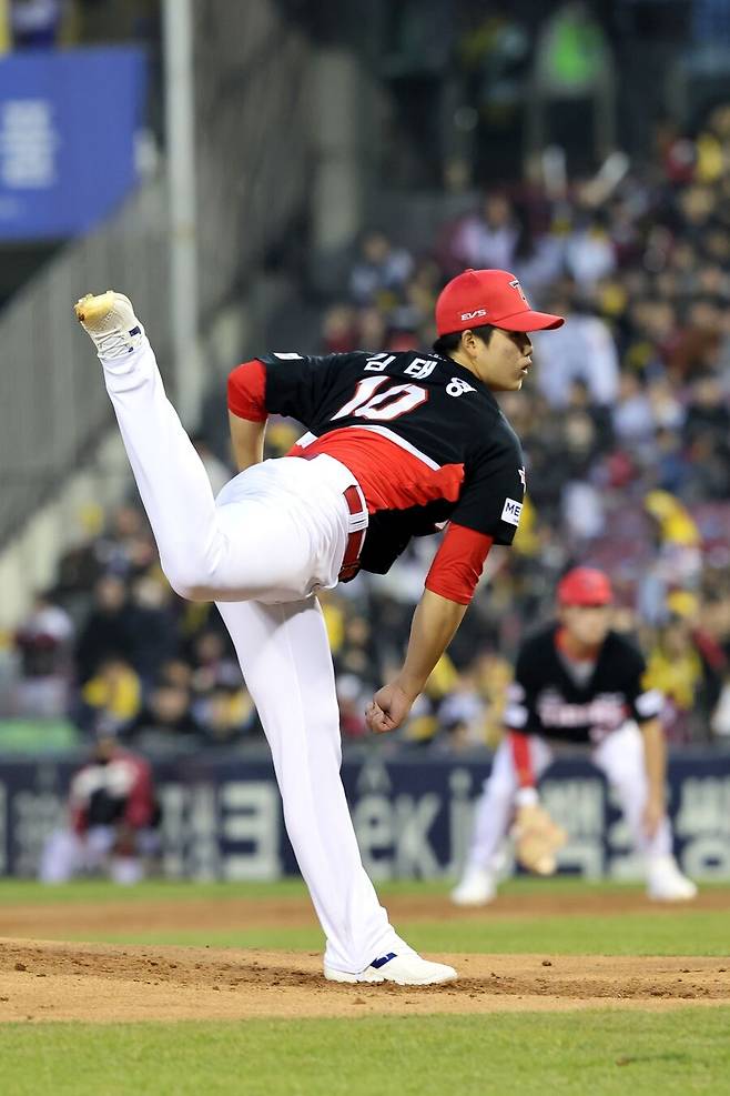 ▲ 시즌 첫 등판부터 팀 차세대 에이스의 자격을 유감없이 과시한 KIA 김태형 ⓒKIA타이거즈