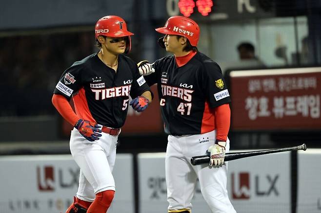 ▲ 지난해 부상으로 고전했던 KIA 중심 타자들은 한결 더 나은 몸 상태를 과시하며 팀에 위안을 제공하고 있다 ⓒKIA타이거즈