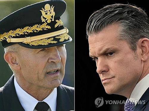 랜디 조지 미국 육군참모총장과 피트 헤그세스 국방부 장관 (AFP=연합뉴스 자료사진) 2025년 9월 19일 워싱턴DC에서 촬영된 랜디 조지(왼쪽) 미국 육군참모총장의 모습과 2026년 3월 31일 워싱턴DC에서 촬영된 피트 헤그세스(오른쪽) 미국 국방부 장관의 모습을 나란히 배치한 결합사진. (Photo by Jim WATSON and Oliver Contreras / AFP) 2026.4.3.