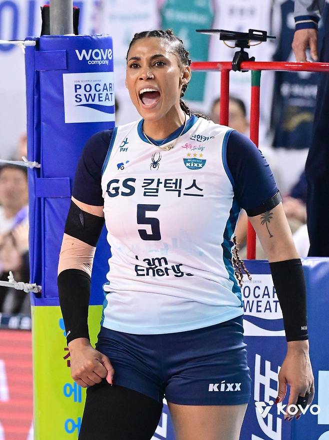 득점 후 기뻐하는 GS칼텍스의 실바  [한국배구연맹 제공. 재판매 및 DB 금지]