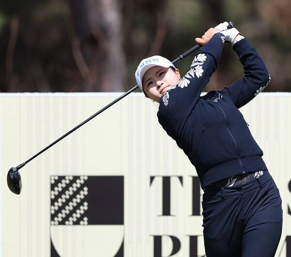 한국여자프로골프(KLPGA) 투어 2026시즌 '국내 개막전'인 신설 대회 더 시에나 오픈 우승 경쟁에 뛰어든 고지원 프로가 3라운드에서 경기하는 모습니다. 사진제공=KLPGA (사진을 무단으로 사용하지 마십시오.)