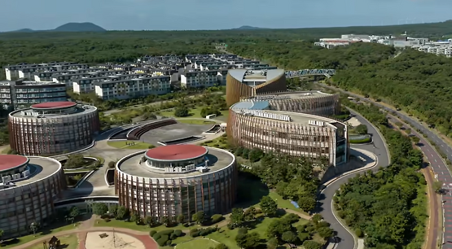 브랭섬홀 아시아 (학교 유튜브)