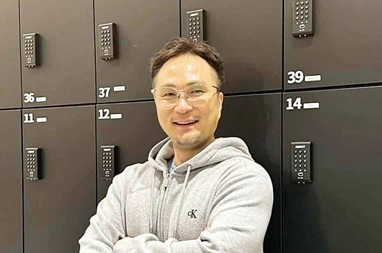 지난달 25일 서울 노량진수산시장에서 폐막한 ‘제2회 Sh수협은행배 서울오픈당구대회’ 영상 콘텐츠를 담당한 강철구 심판은 생생한 경기 장면과 비하인드 스토리를 당구팬에게 전달했다. (사진=강철구 제공)