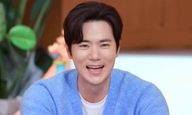 배우 김강우가 양배추·브로콜리·아보카도 등을 넣은 초록 주스 레시피를 공개했다. KBS2 ‘신상출시 편스토랑’ 방송 화면 캡처