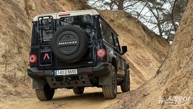 이네오스 그레나디어. 사진=권지용 기자