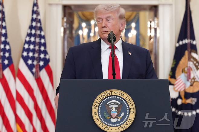 도널드 트럼프 미국 대통령이 1일(현지시간) 워싱턴 D.C. 백악관에서 이란 전쟁에 관한 대국민 연설을 하고 있다. 2026.04.01 ⓒ 로이터=뉴스1