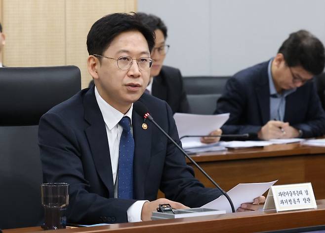 배경훈 부총리 겸 과기정통부 장관은 정부의 마중물 투자를 바탕으로 구축되는 ‘AI 고속도로’ 위에서 각 부처가 주도하는 범국가적 AI 혁신이 본격화할 것으로 기대된다고 밝혔다. 사진=뉴스1