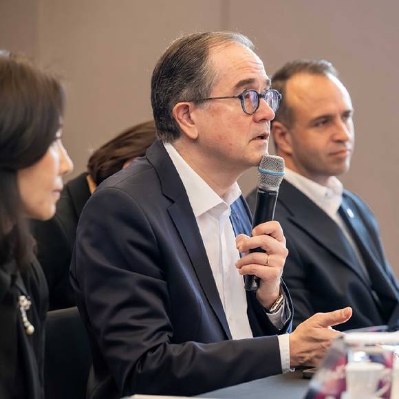 프랑수아 프로보(François Provost) 르노그룹 회장이 지난 3일 서울 서초구 JW 메리어트 호텔에서 기자들의 질문에 답하고 있다. [사진=한국자동차기자협회]