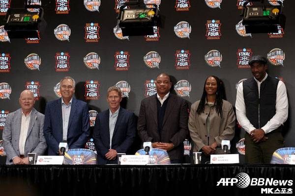 2026 농구 명예의 전당 입성자들이 기자회견을 갖고 있다. 사진(美 인디애나폴리스)=ⓒAFPBBNews = News1