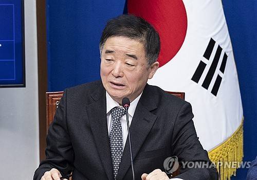 최고위원회의에서 발언하는 강득구 최고위원 [연합뉴스 자료제공]