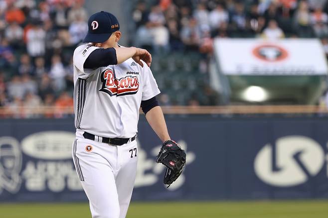 부상으로 장기 이탈하게 된 두산 외국인 투수 플렉센.(두산 베어스 제공)