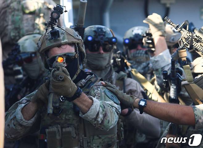Navy SEALs (사진은 기사 내용과 무관함)  ⓒ 로이터=뉴스1