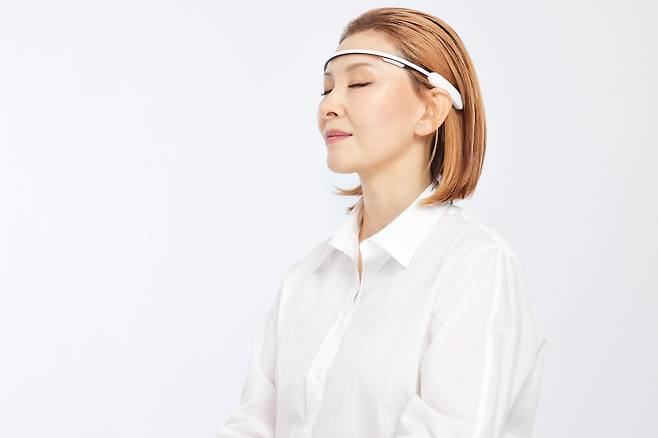 슬리피솔 모델로 발탁된 배우 이미숙 씨. /리솔