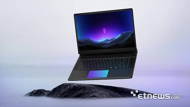 에일리언웨어 16 에어리어-51 노트북.