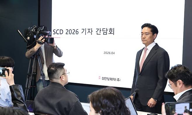 전인석 삼천당제약 대표가 6일 서울 서초구 삼천당제약 본사에서 열린 기자간담회에서 발언하고 있다. 연합뉴스