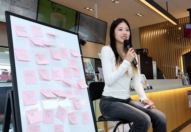 [포토]피겨 이해인, 자선 팬미팅으로 팬과 소통