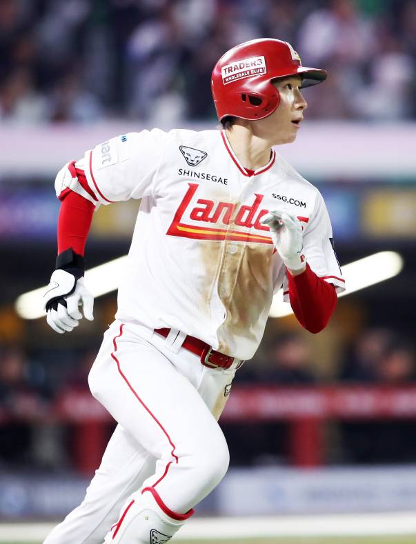 올 시즌 데뷔 후 가장 좋은 타격 페이스를 자랑하고 있는 박성한. SSG 제공