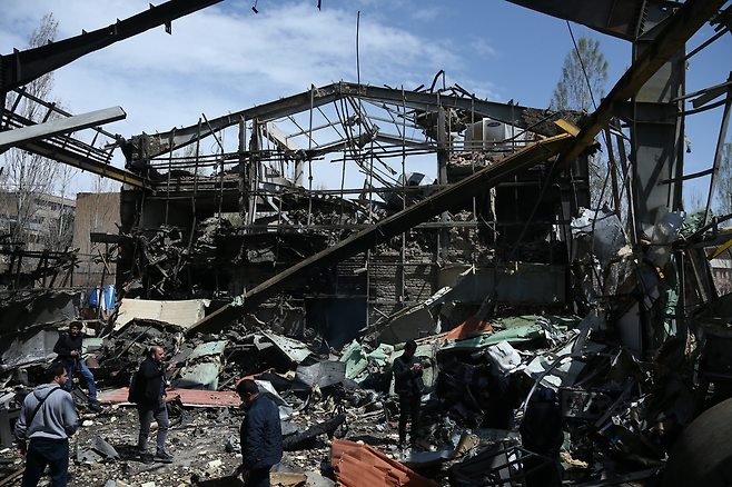 지난 4일(현지시간) 미·이스라엘 공습으로 파괴된 이란 테헤란의 한 대학 건물. 신화연합뉴스