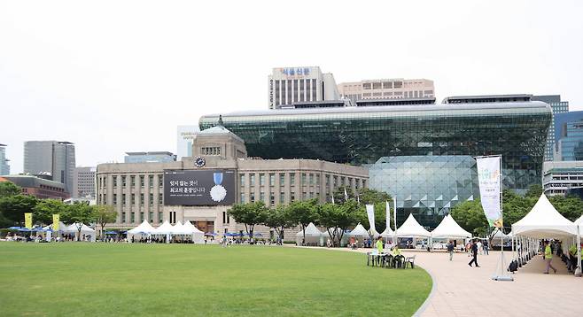 서울시청 전경. 위키피디아