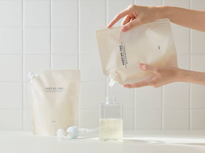 한솔제지 프로테고로 만든 종이 용기.  [한솔제지 제공]