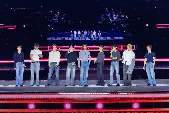 지난 4~5일 인천아시아드주경기장에서 월드 투어 '뉴_'의 앙코르 공연을 연 그룹 세븐틴. 플레디스 엔터테인먼트 제공