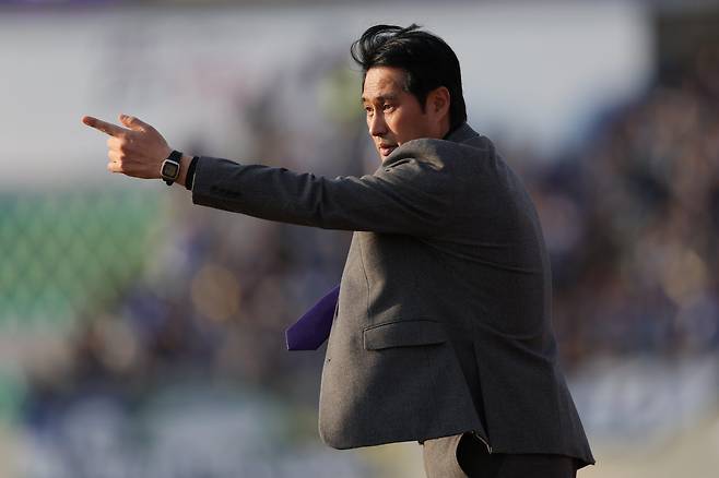 유병훈 안양 감독은 5일 안양종합운동장서 열린 서울과 홈 경기서 1-1로 비긴 뒤 포기하지 않고 2연패를 마감한 선수들을 향한 칭찬을 아끼지 않았다. 사진제공│한국프로축구연맹