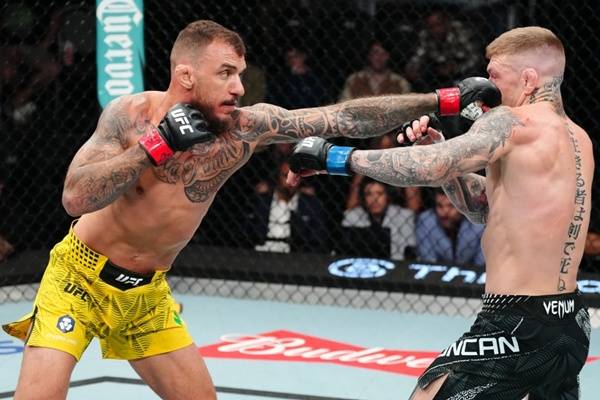 헤나토 모이카노-크리스 던컨 / 사진=UFC 제공