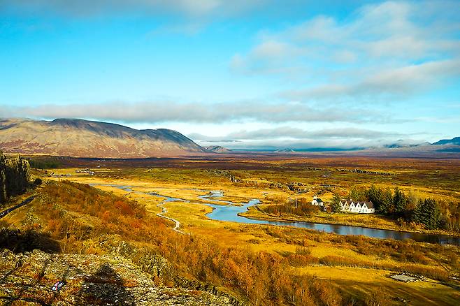 광활하게 펼쳐진 싱벨리르 국립공원. 시간이 많다면 여유롭게 둘러보는 게 좋다