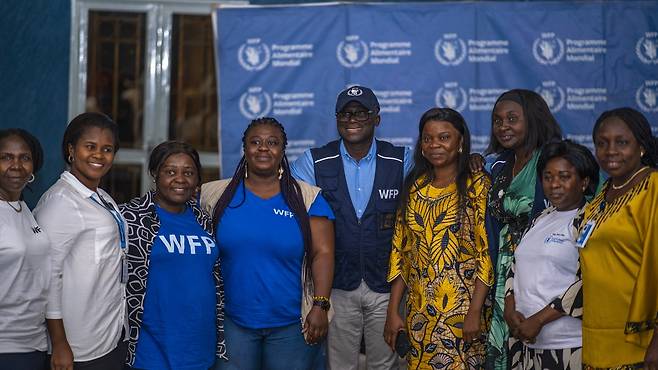 에릭 퍼디슨 WFP 본부장, DR콩고 고마시 국내실향민 캠프 방문  [WFP 한국사무소 제공. 재판매 및 DB 금지]